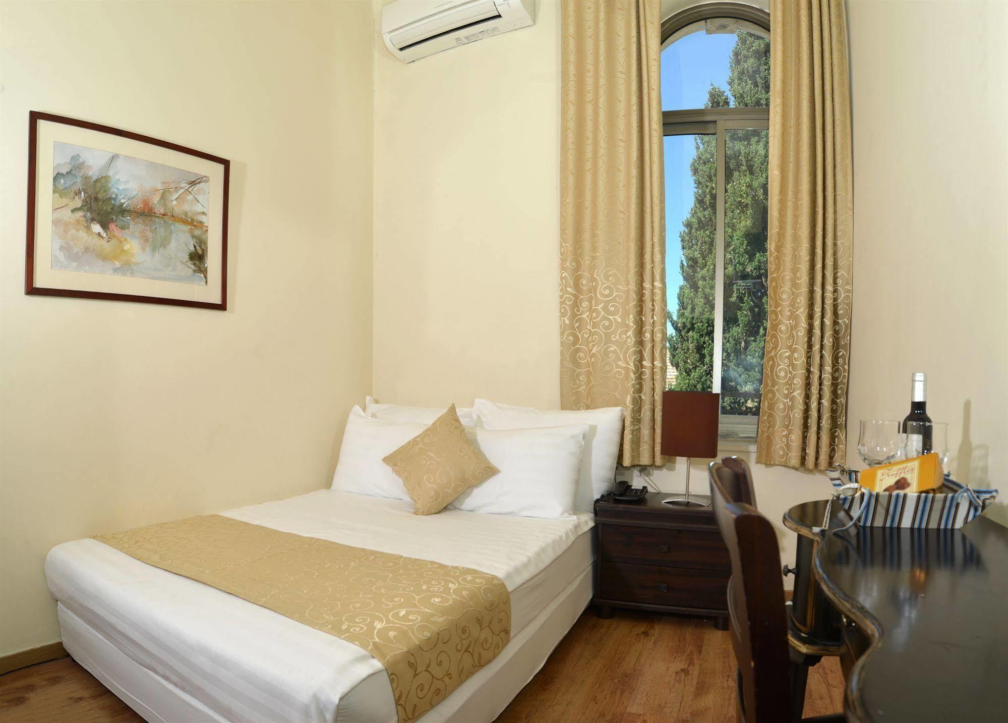 The Little House In Bakah Hotel Ierusalim Exterior foto
