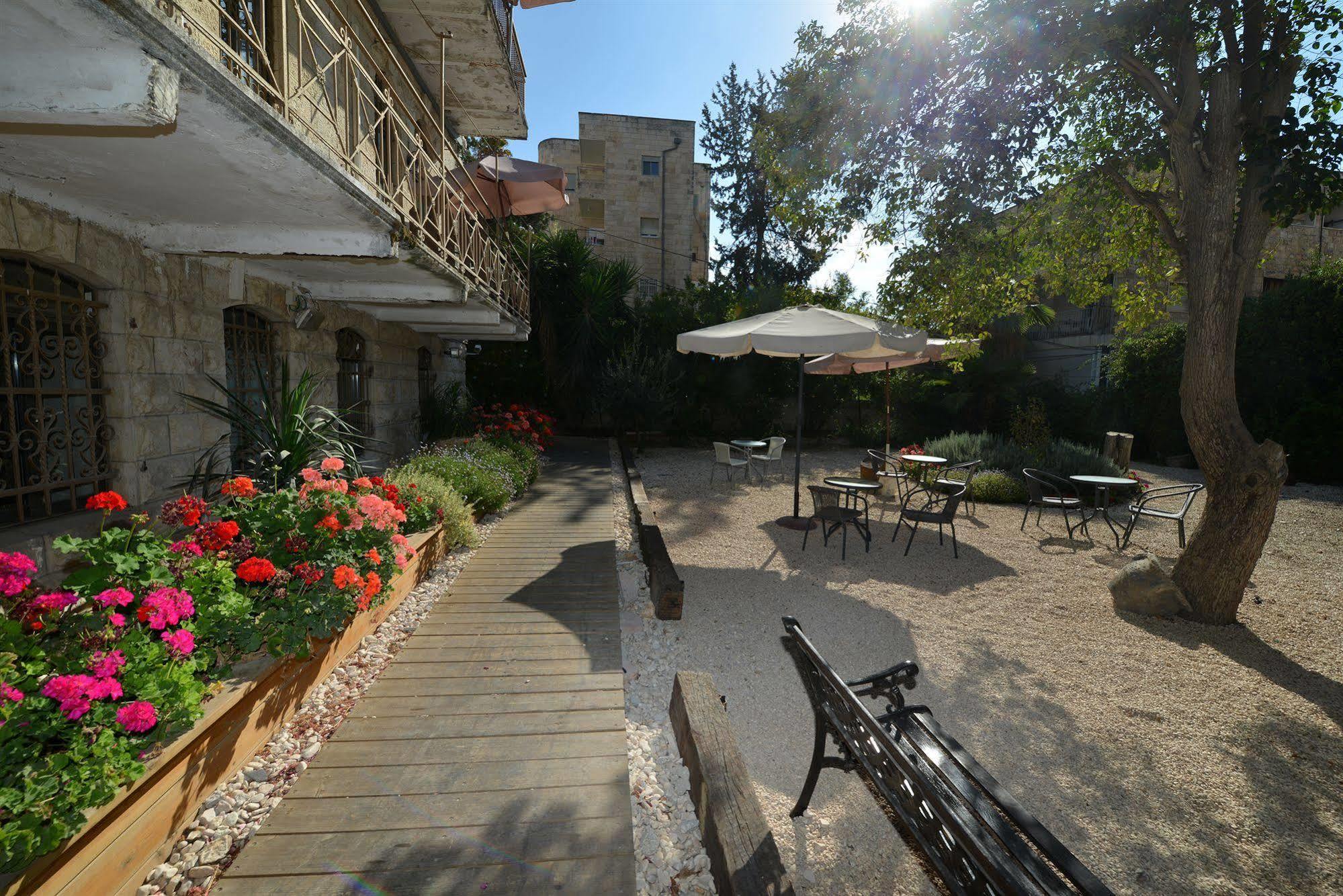The Little House In Bakah Hotel Ierusalim Exterior foto